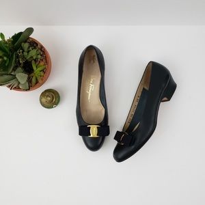 Salvatore Ferragamo Vara Bow Black Low Heel Pump